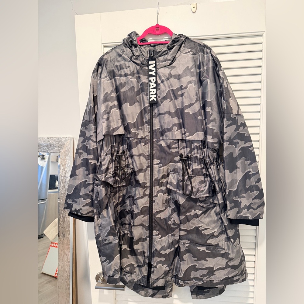 Ivy Park Camouflage Jacket - Black and Gray